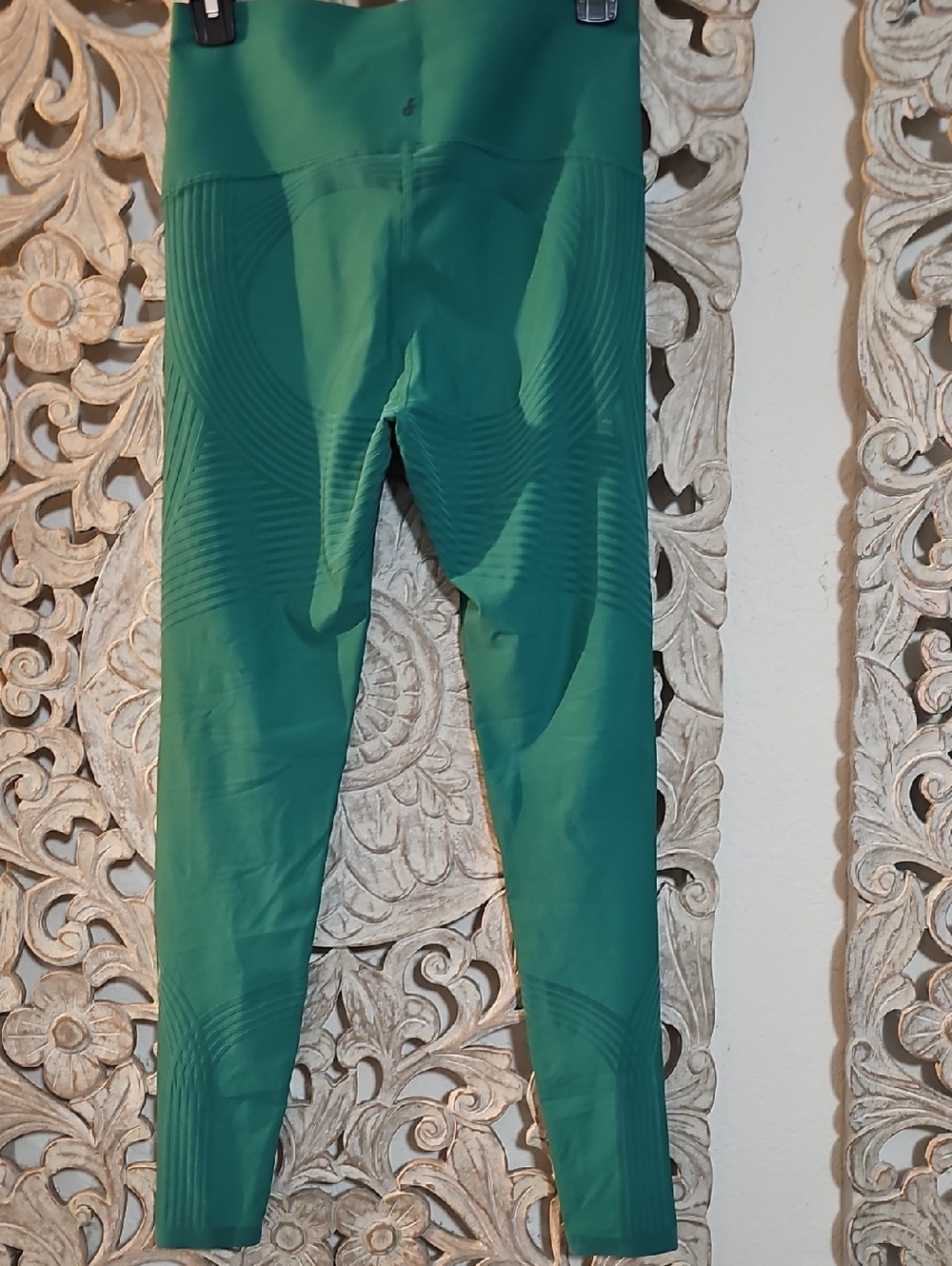 Fanka  High-Waist Green Active Leggings NWT - Picture 3 of 13
